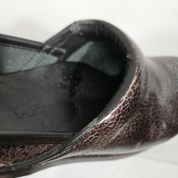 Dansko black crackled design clogs women's size 37 - Picture 9 of 11